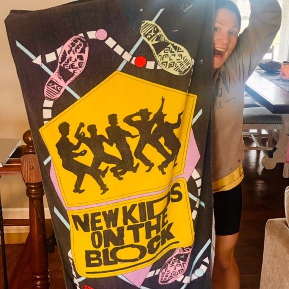 Vintage Jay Franco 1990's New Kids on the Block Beach Towel - Picture 2 of 7